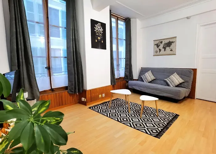 Charmant T2 Meuble Quartier Chateau De Pau